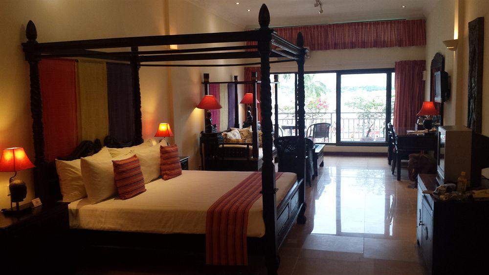 Bougainvillier Hotel Пномпень Экстерьер фото